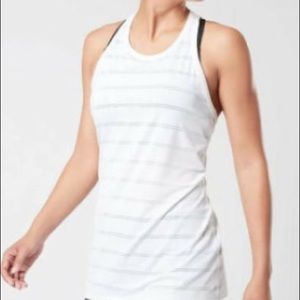 2 top bundle : athleta chi tank in pink and white